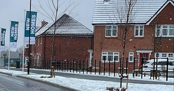 Family Homes At Dracan Village In Snow 2023 (002)